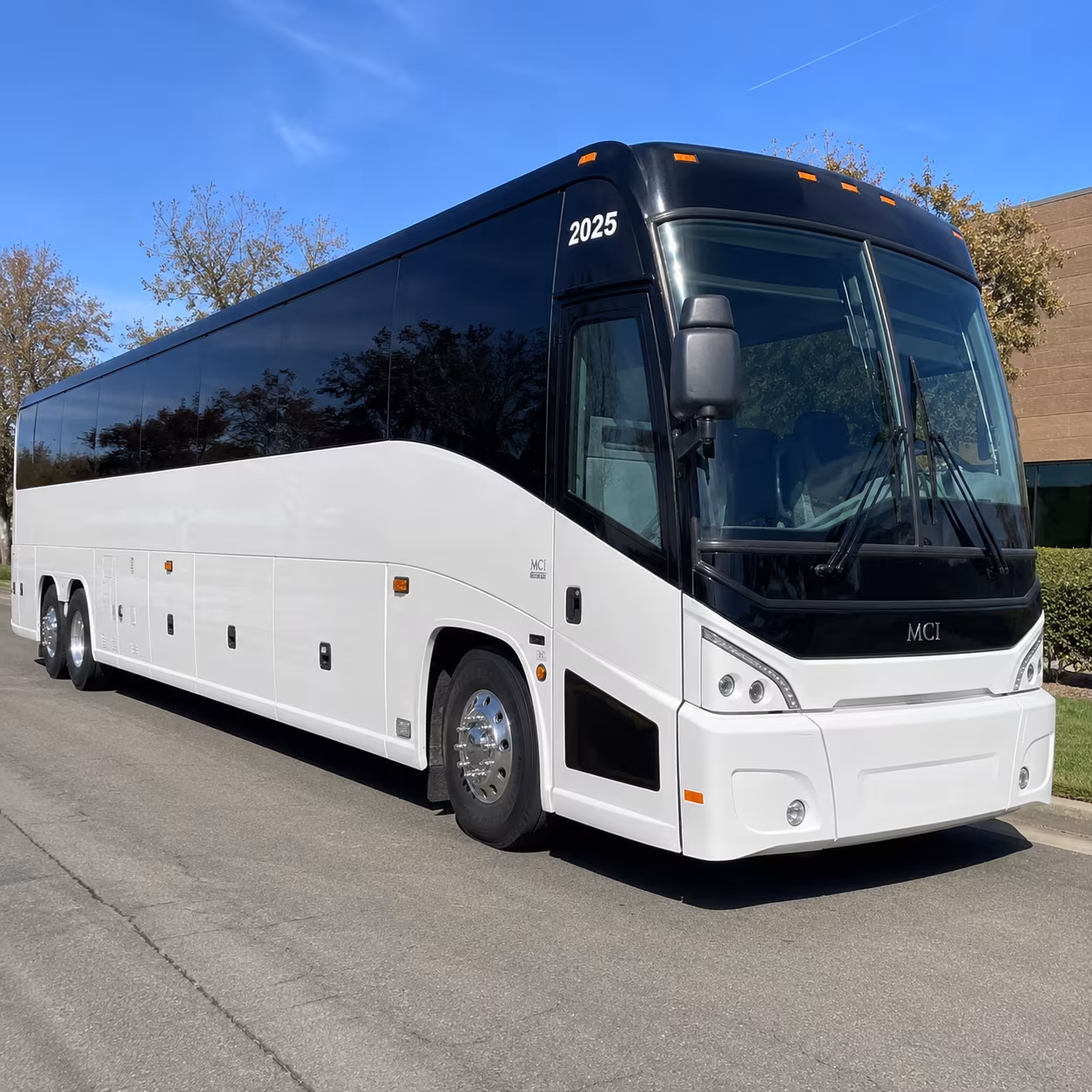 conference and convention shuttle buses to the sacramento convention center